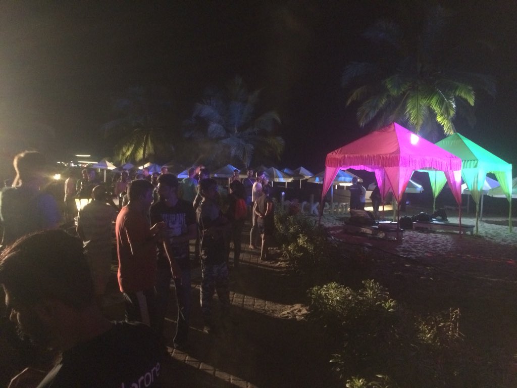 zuh4n's tweet image. Awesome party from @nullcon where you can meet great people! Special thanks to @Hacker0x01 for drinks :) #party #beachdrinks #hackerparty #TogetherWeHitHarder #nullcon