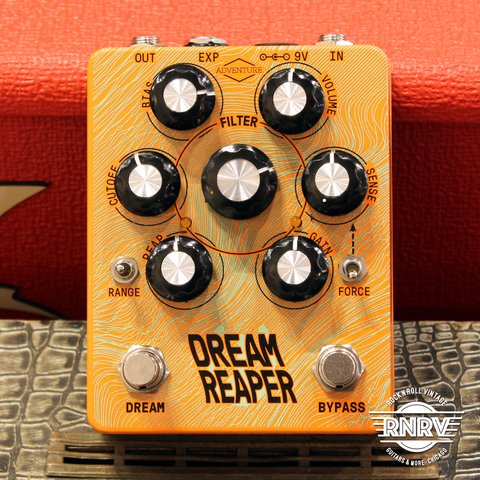 We've got loads of new and used effects pedals - check out our store at 4727 N Damen ow.ly/WKGR30hZPzu