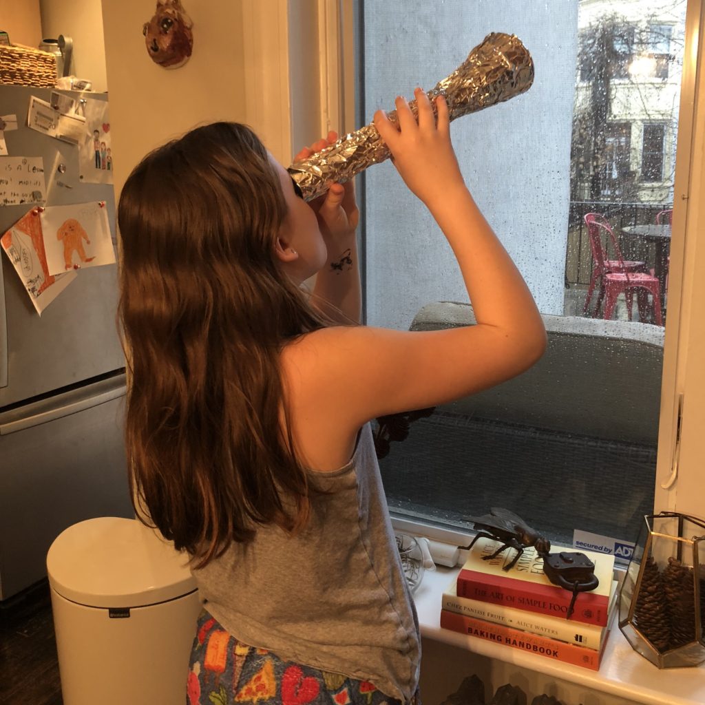 wowintheworld's tweet image. This weekend put your screens down and eyes up to the stars and become a citizen scientist! Your observations can help scientists learn about the causes and effects of light pollution. globeatnight.org @GLOBEatNight #WeekendWow #EyesUpScreensDownJawsDropped