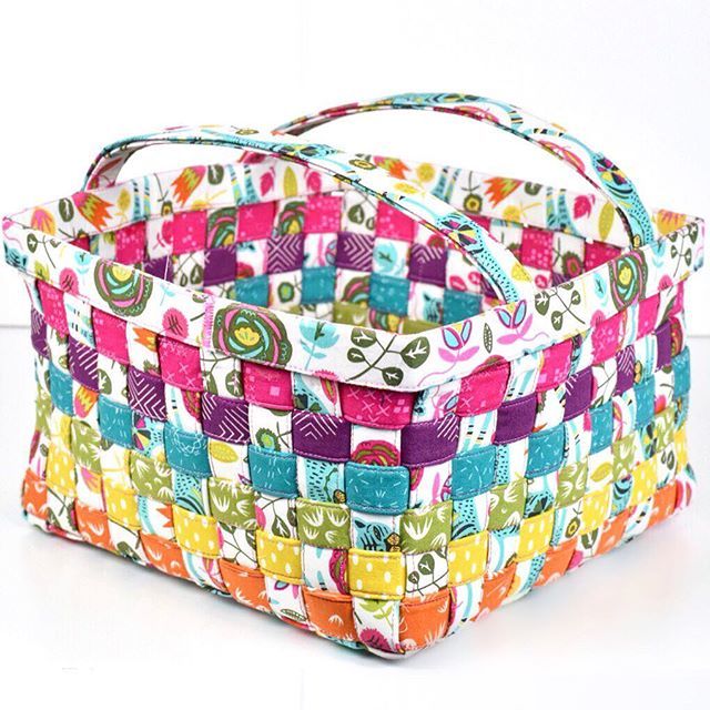 MxDomestic's tweet image. Hip! Hip! Hooray! This year’s Woven Fabric Easter Basket is here, complete with a new tutorial. So head over to my blog and YouTube channel for all the goodies! 🥚🐰
.
.
.
#basketweaving #weftyneedle #easterbasket #misterdomestic #fabricart ift.tt/2CUqpH4