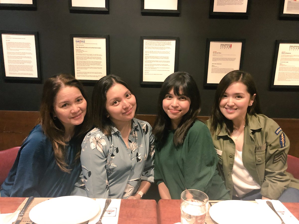 Birthday dinner for <a href="/nicoletteannmc/">𝓃𝒾𝒸𝑜𝓁𝑒𝓉𝓉𝑒𝒶𝓃𝓃𝓂𝒸💖</a> and me!