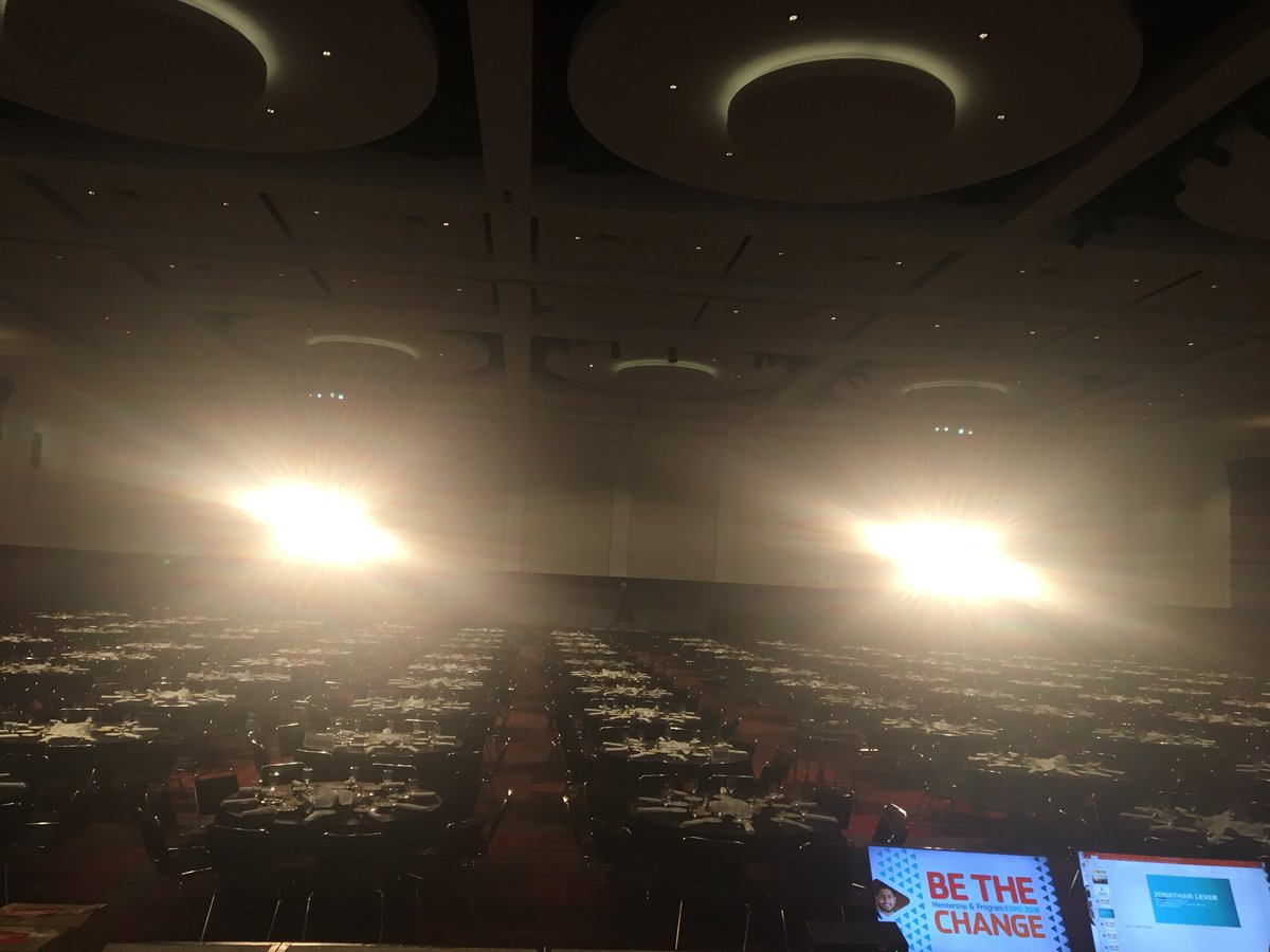 JonathanALever's tweet photo. Wow, big room change for final plenary at EXPO. Let’s finish strong. #YExpo2018 https://t.co/WoeOKzAVql