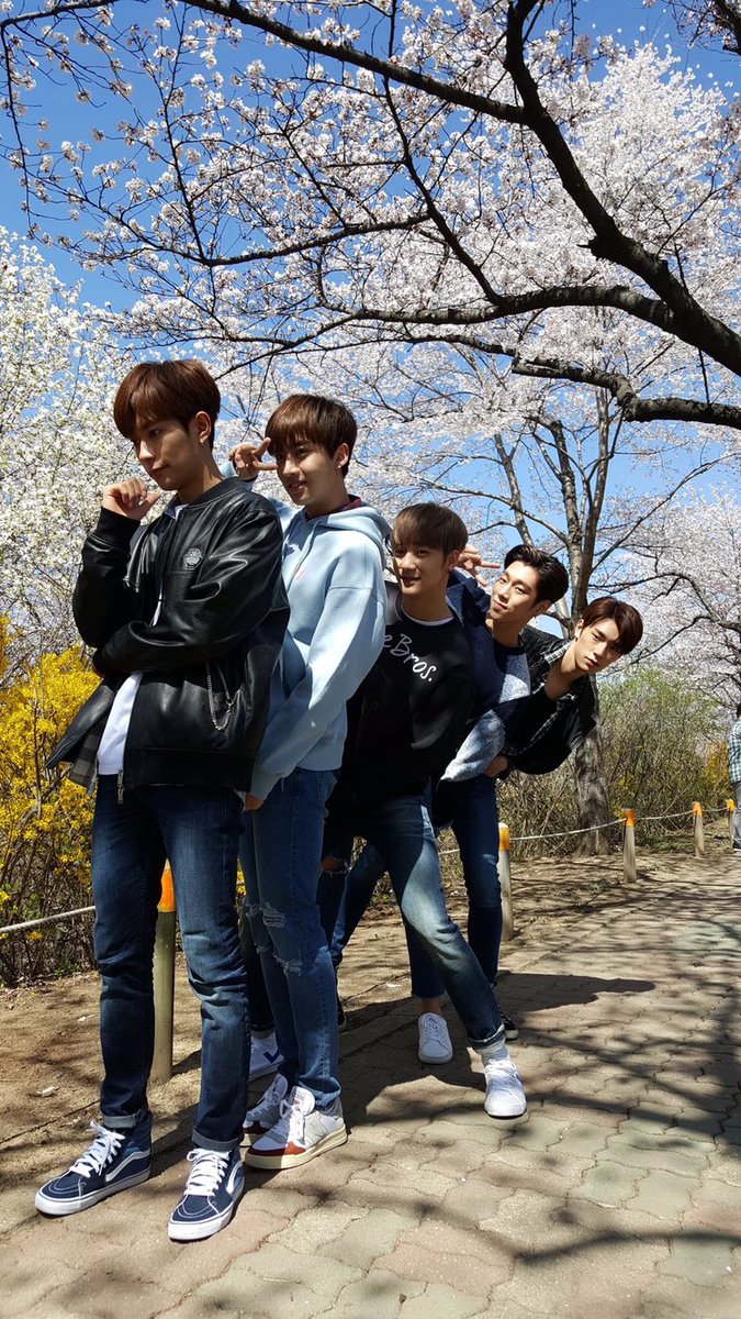 sevngjns's tweet photo. @KNKOfficialYNB 2주년!!!! 우리 앞으로도 오래오래 가자 💗💗💗💗 #2YearsWithKNK #24MonthsWithKNK #HAPPYKNKDAY https://t.co/WjdaESEqjp
