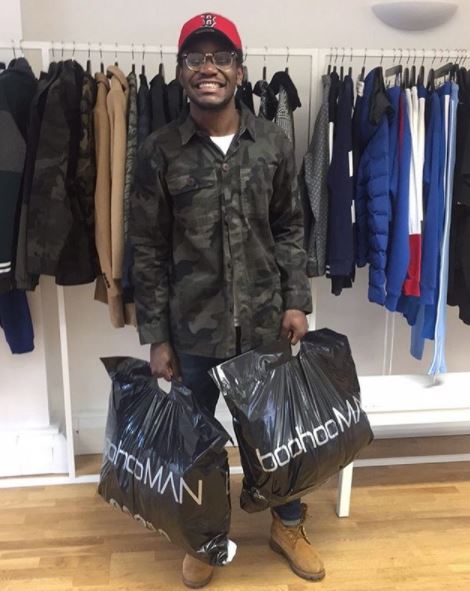 boohooMAN's tweet photo. .@ArnoldJorge getting his boohooMAN fix from our showroom 🙌

Get yours here ▶ https://t.co/jFxZ6Tn5MJ https://t.co/Tz7aunsUr7