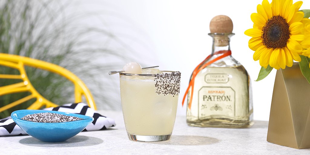 Jorge Ortega’s #LaMargarita pays tribute to L.A.’s vibrant culture by combining elements of sweet, refreshing and oaky flavors. Feast your eyes then like, retweet or click the link to cast your vote for #MargaritaoftheYear.  tequ.la/LAMargarita