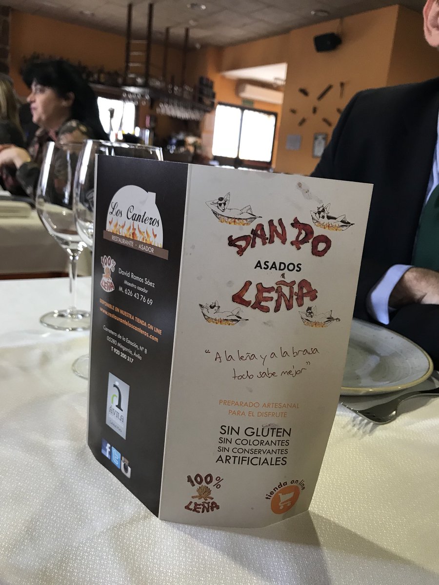 isaresina's tweet photo. Que rico se come en @LOSCANTEROS1!! @Avilaautentica1 muy presente en su carta hoy con @QuesosElviraGar y @CarneAvilaIGP https://t.co/596TY4GlTD