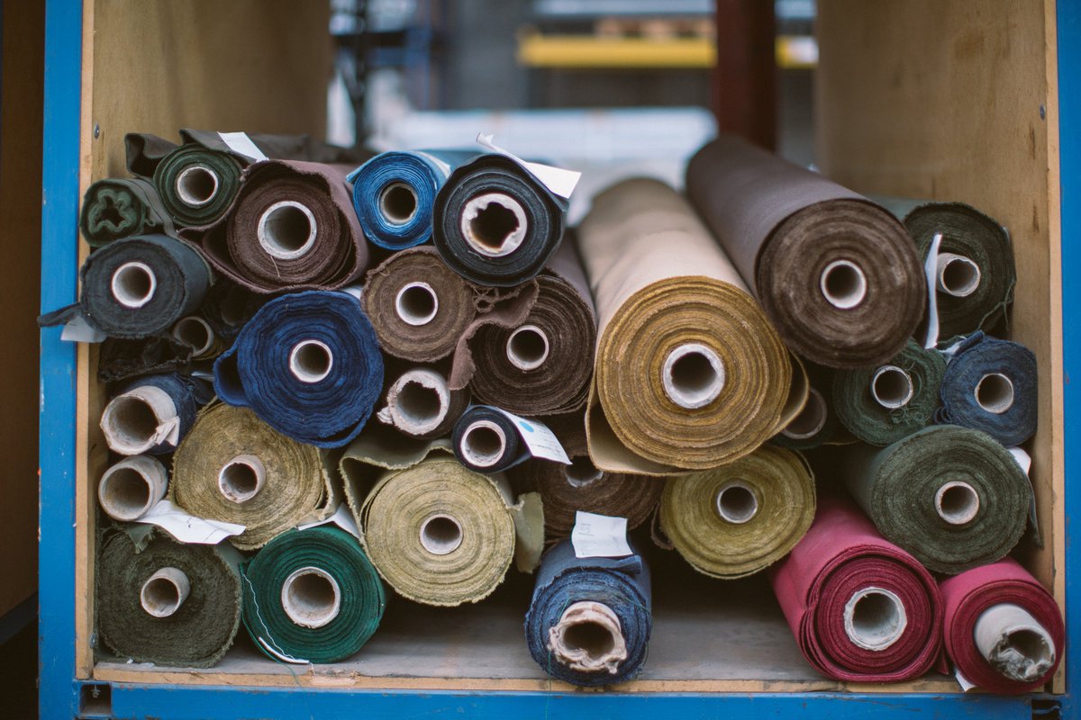 Barbour's tweet photo. For this month’s #BarbourDNA, we visited waxed cotton specialists, Halley Stevensons in Dundee, to learn more about how our waxed cotton is produced. Discover more about our new Lightweight wax and our waxed cotton heritage: https://t.co/vrT1c9iroO https://t.co/VGMd5uZUkJ