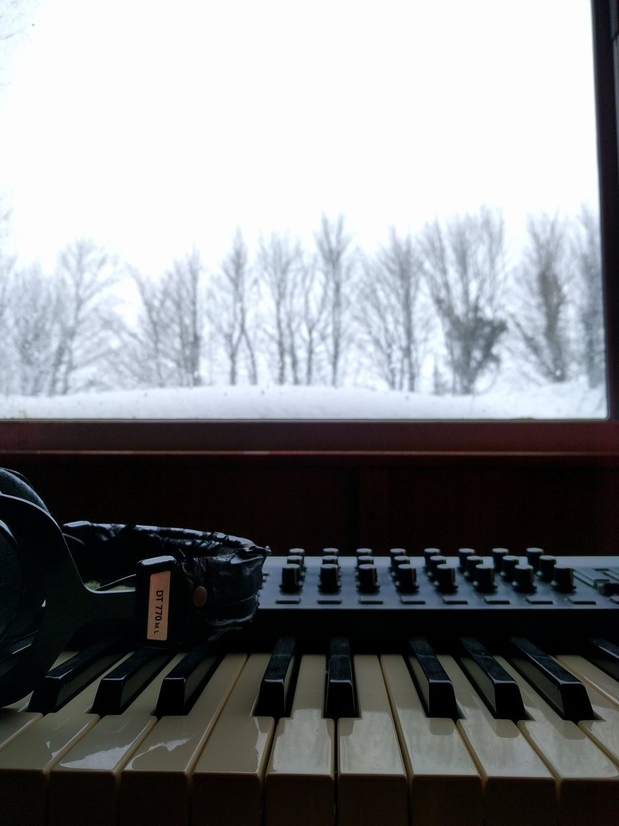 WhiteWellStudio's tweet photo. WHITEwell Studios https://t.co/FyaTWU6bC3