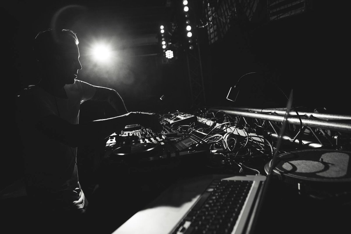 TheClintStewart's tweet photo. Tonight at my favorite spot playing my favorite slot. @Watergate_Club set time 06 - ???
#techno #watergate #clintstewart #letsgetcosmic #sunrise #berlin https://t.co/vX89nokxV9