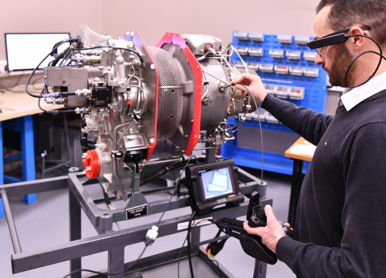 verticalmag's tweet photo. #Helicopter maintainers can get assistance over live video from @SafranHCEngines specialists with launch of #Expertlink: https://t.co/XKUgNZ3fLz https://t.co/FDG5CxE4It