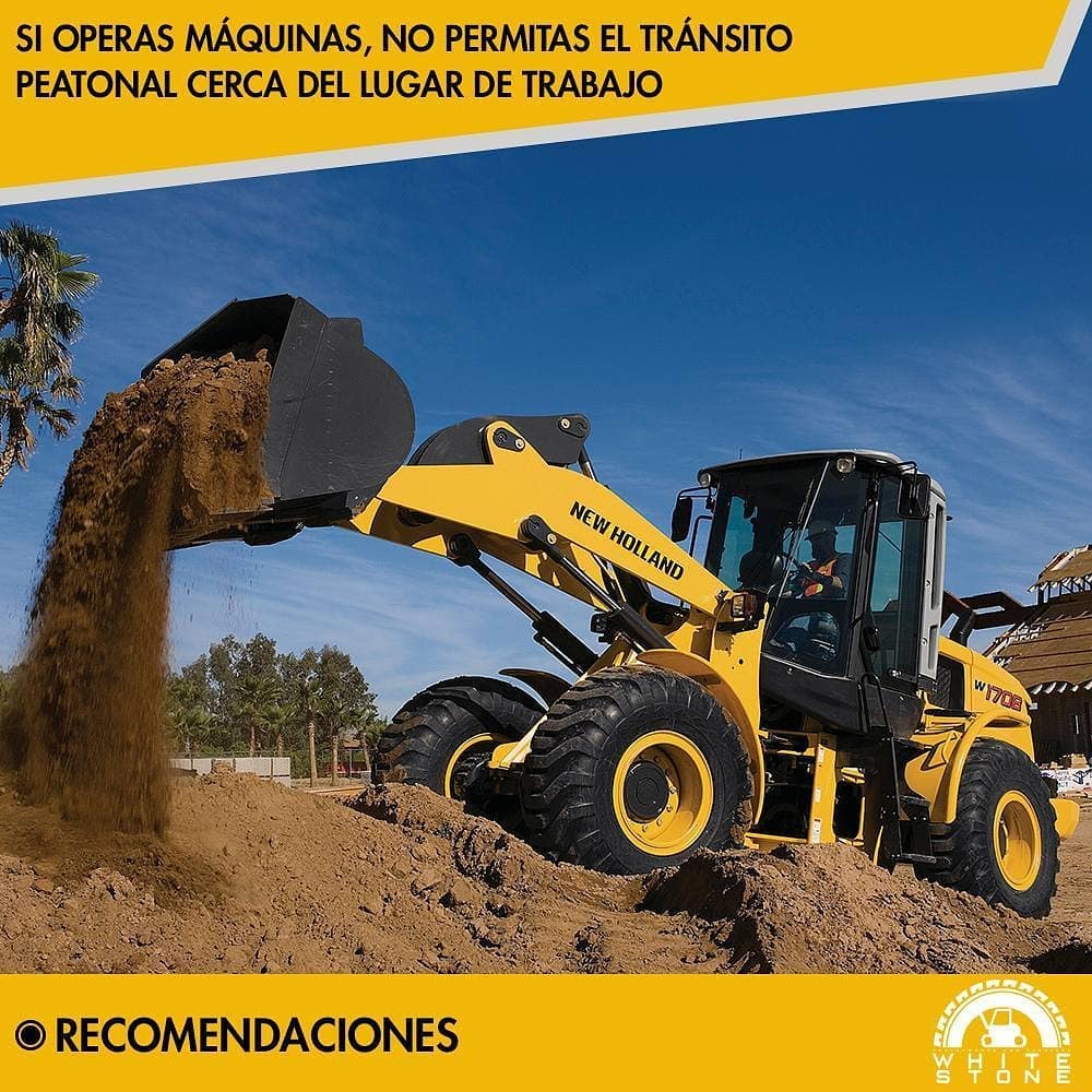 whitestonecorp's tweet photo. Una máquina en pleno funcionamiento necesita una determinada área de trabajo libre para operar, por lo mismo, es importante no pararse ni transitar cerca de maquinarias pesadas en funcionamiento. https://t.co/yQY9S7DzY6