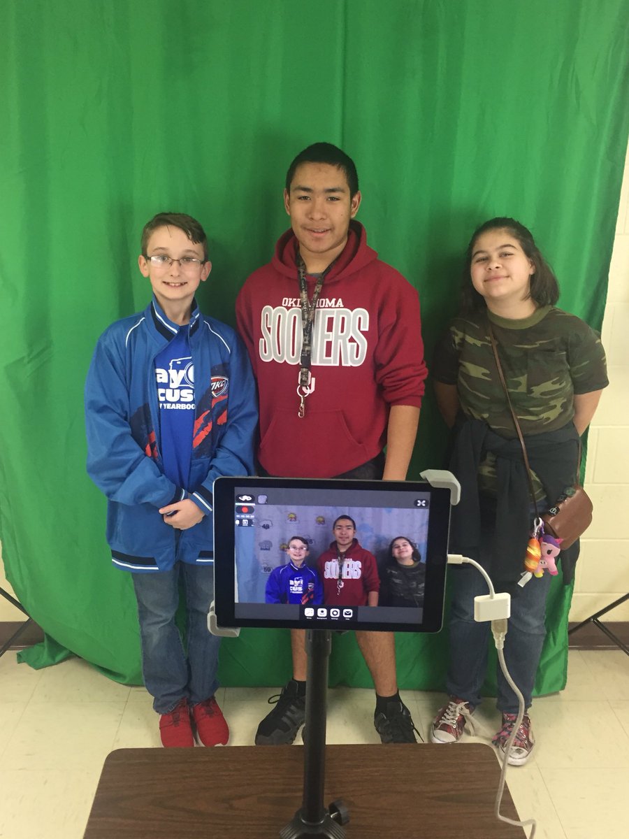 MoorePublicSch's tweet photo. Fairview STEM Night - Go Eagles! https://t.co/VKRaGwJpBs