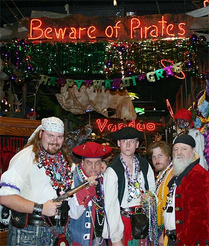 TheBilgePumps's tweet photo. Today's #WeekendWayback takes us to Mardi Gras in New Orleans in 2005, where we spent 5 nights at an Irish Pub, doing what you do.
https://t.co/DCQPbXPN6o https://t.co/bgbnMjqzBa