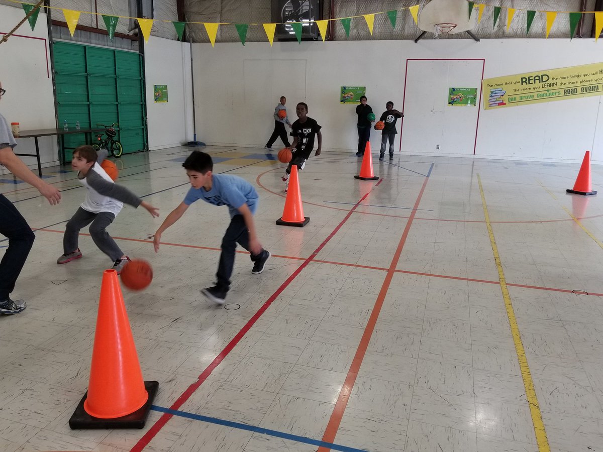 LasLomas_Lions's tweet photo. Club Days bring the Oak Grove family together by matching student and teacher interest across the campus. @GTHardinsClass https://t.co/lpLy4tpzZe