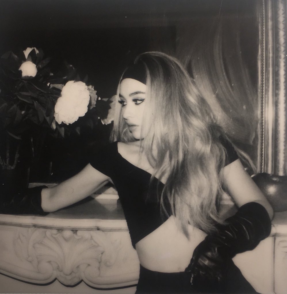 SabrinaAnnLynn's tweet photo. It’s so romantic in Paris @OffWht https://t.co/7Wy9QuUIOV