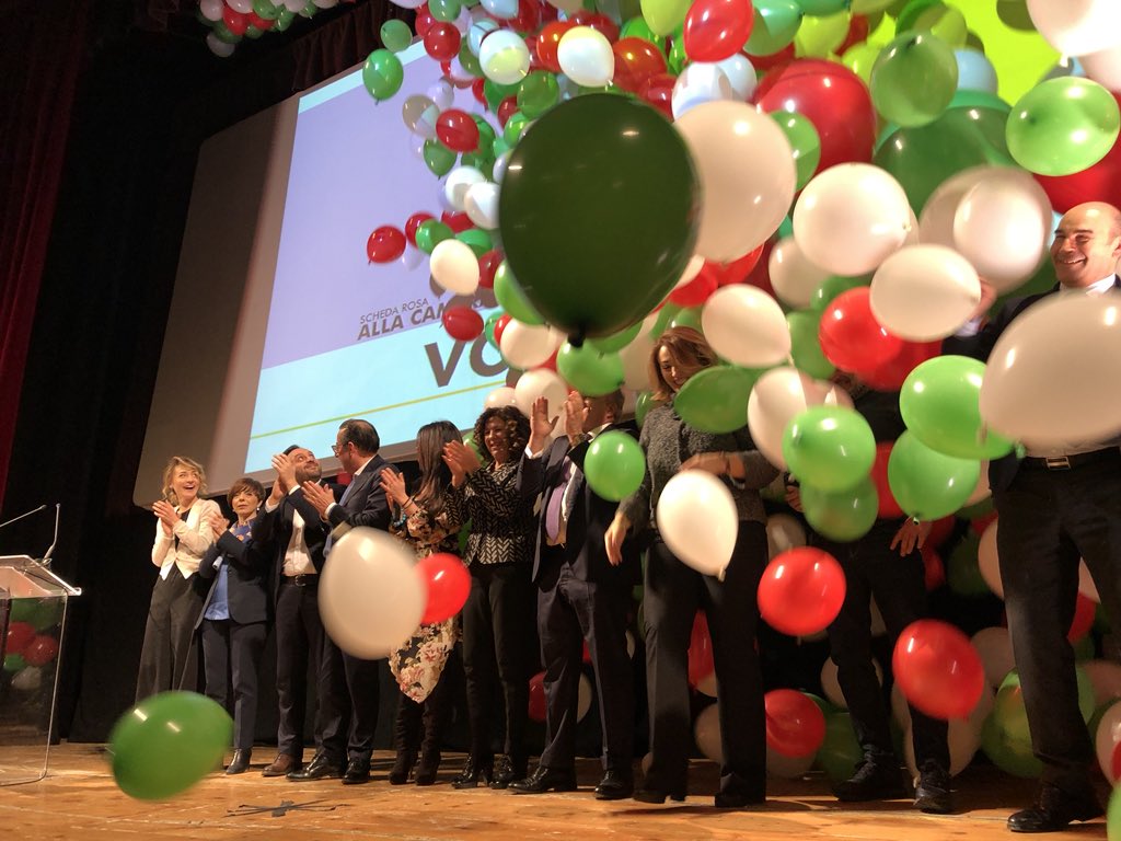 MariaAntezza's tweet photo. Entusiasmo e determinazione. Con la squadra @PdBasilicata stasera un grazie ai tantissimi presenti. Lavoriamo fino all’ultimo istante. Il #4marzo #ScegliPd scegli i #FattiConcreti e la #BuonaPolitica @pdnetwork @matteorenzi @giannipittella @s_margiotta @Vito_DeFilippo https://t.co/jsQkH9vaKA
