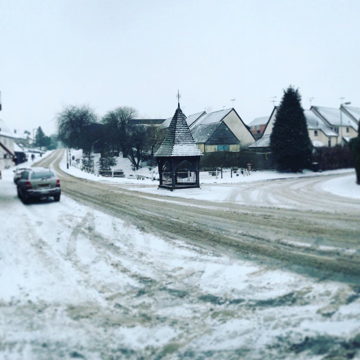 BovingdonUK's tweet photo. Nice &amp; quiet on the high street earlier https://t.co/Mdf1PLKfRz