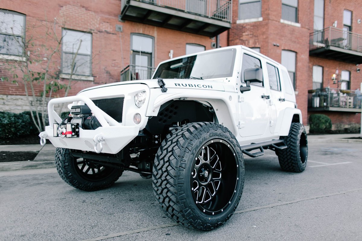 AmpCustom's tweet image. #Weekend is here. #TGIF #Jeep #CustomJeeps #JeepsOnly