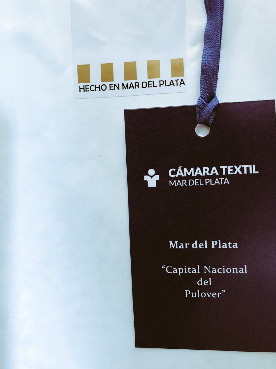 camaratextilmdp's tweet photo. Recién preparados los presentes para los invitados que presenciarán la Orquesta Filarmónica del @TeatroColon  en @MGPmardelplata . Acciones de promoción de la ind #textil en el marco de plan estratégico 2018 en conjunto con @mardelplatamdp #EMTUR https://t.co/f5o8NxsrwE
