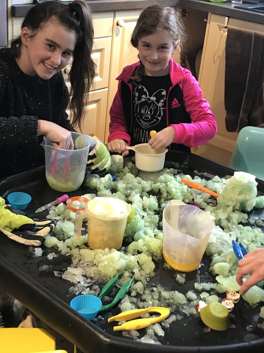 micharcherlcdt's tweet photo. We got some snow and decided to have a go (snow Colouring) with natural resources. 
We got our pipettes, which are great for strengthening fingers and building fine motor skills we coloured the snow with some beautiful, bright food colouring. https://t.co/O73245vy0U