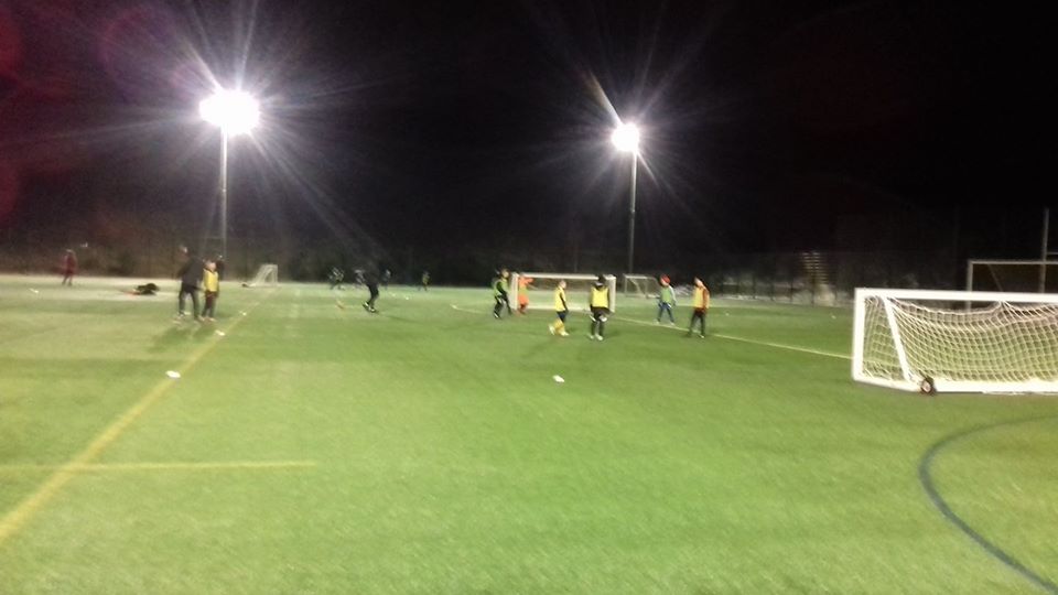 ReflexKeepers's tweet photo. Bloody cold one tonight @RochdaleDc with the lad, who came of moaning he was too hot....... nobody bundles a kid up like a mum! #10Layers #ColderThanBoundryPark https://t.co/7MJLXMnSoT