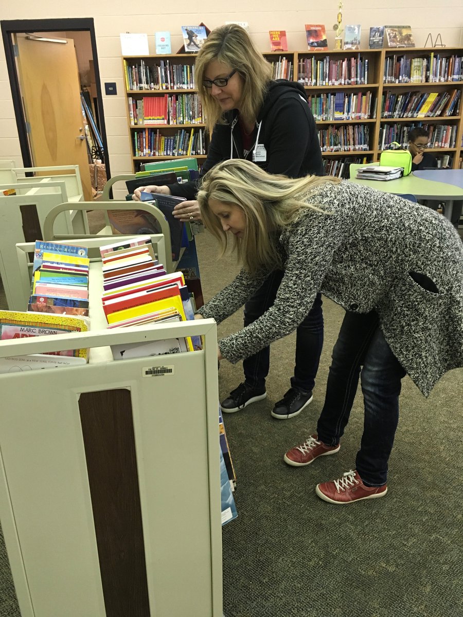brownatwbms's tweet photo. Read Across America Day middle school style - wearing PJs for a book donation, everyone reading first 10 minutes each period - parent volunteers sort donations #WINWIN #quietstart #ReadAcrossAmerica2018 @webbbridge @WBMSprincipal @mgarnerwbms @hurstwbmsap https://t.co/jKiDnXokUG
