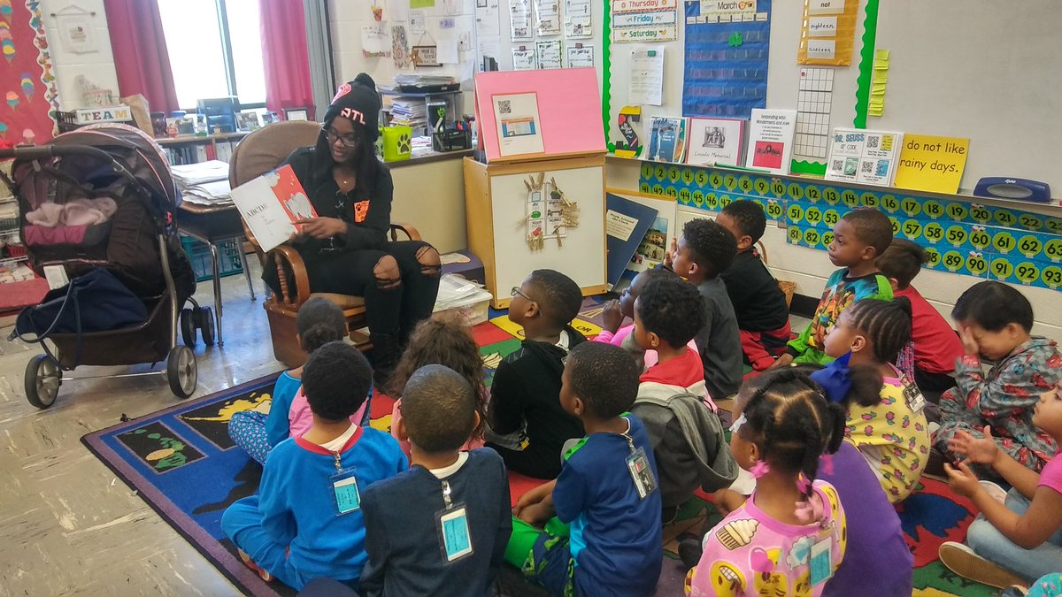Cstjohn14's tweet photo. We really enjoyed our guest readers today and the fun Dr. Seuss books they shared with us! Happy Birthday Dr. Seuss! #hfcemiway https://t.co/zacCYIRsKi