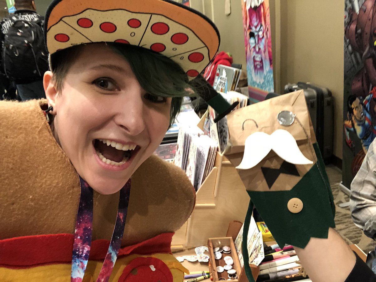 shespizza's tweet photo. One of Pizza’s new friends! It’s Professor Fiddlesticks! Thanks @MaxBareArt and @AlexWillan for introducing me to your charming friend! <3 #scallyho #eccc https://t.co/71omxsuyPY