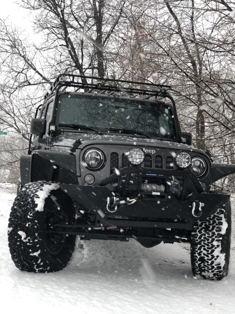 JeepHippy's tweet photo. Michigan has welcomed March in with a snow storm. #jeeplife #jeep #jeepher #JeepWrangler #michiganjeeps https://t.co/fWT5WlkLPG