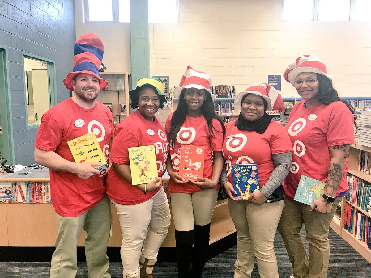 Erinnn1229's tweet photo. One Fish, Two Fish, Red Fish, Blue Fish 📚 Today PhillyWest has had the pleasure of reading to Universal Bluford Charter School! Such an amazing experience! #workwhereyoulove #ReadingIsFUNdamental 🎯 https://t.co/stanjNuAYj