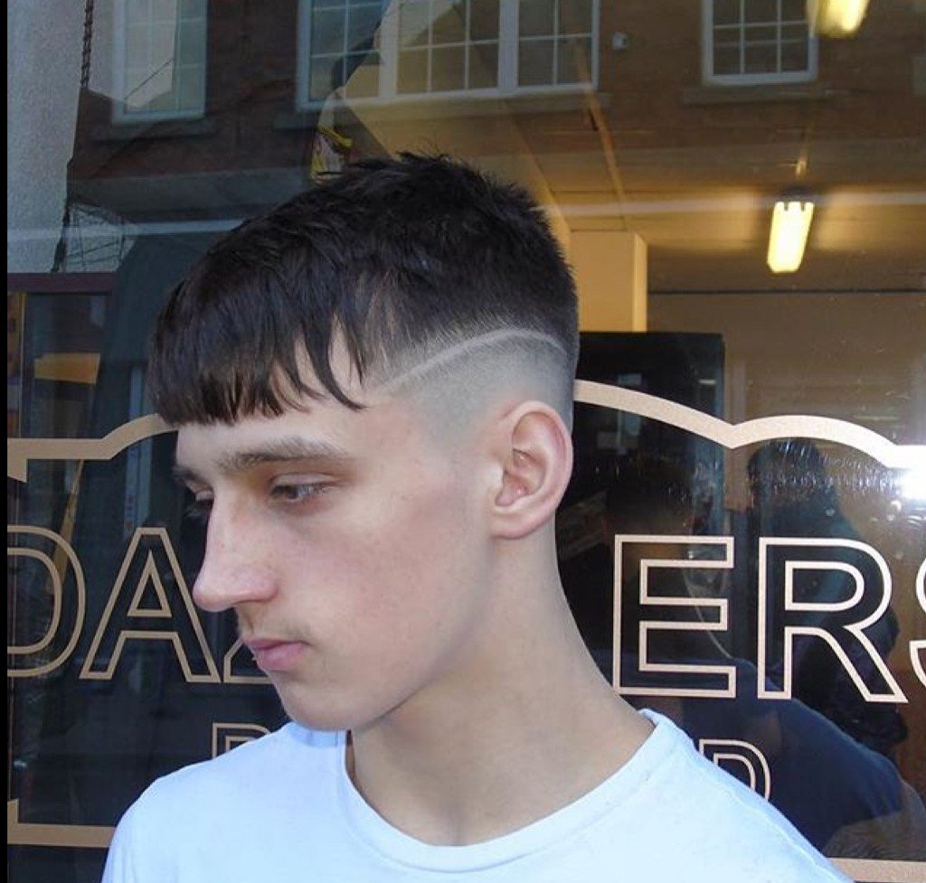 Nothing but simple and clean with a surgical break up added #dazzlersreloaded @WahlAcademy @BarberNV_Mag