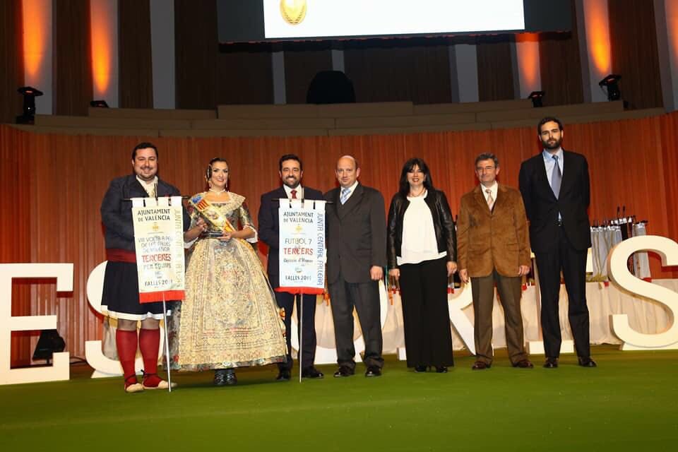 FallaMPLS's tweet image. Representación MPLS en la gala del deporte de Junta Central Fallera!
Enhorabuena por los premios en división de honor de fútbol 7 y Volta a Peu femenina!!