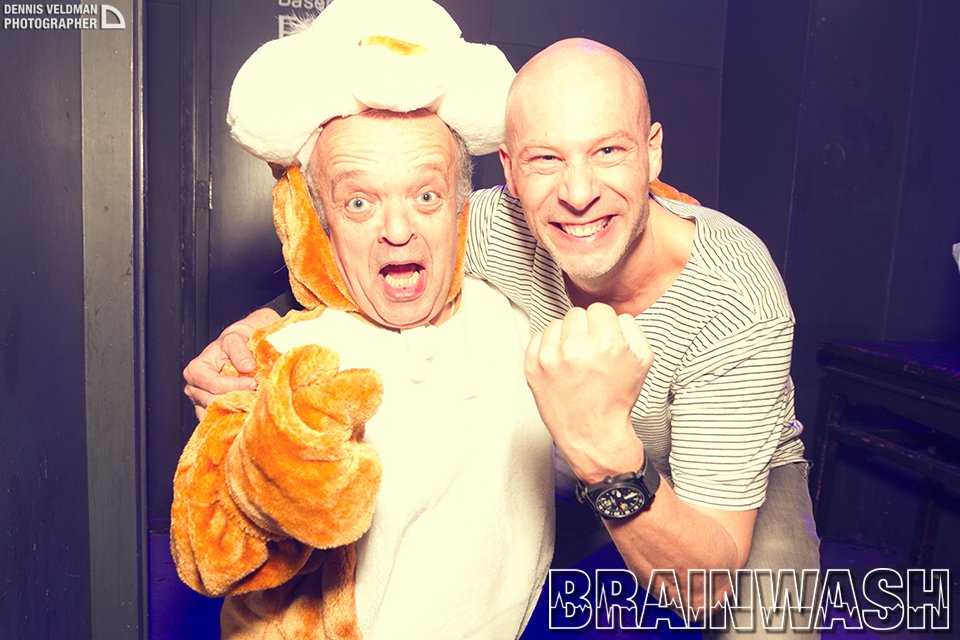 De Mini-Paashaas kan weer besteld worden!