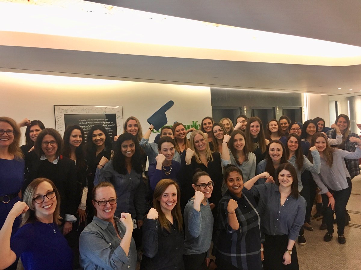 cohnwolfe's tweet photo. Happy March! Our Healthcare practice is showing their best #StrongArmSelfie to support @FightCRC and @BayerUS in the fight against #colorectalcancer #cwclient https://t.co/QLSxOXGekE