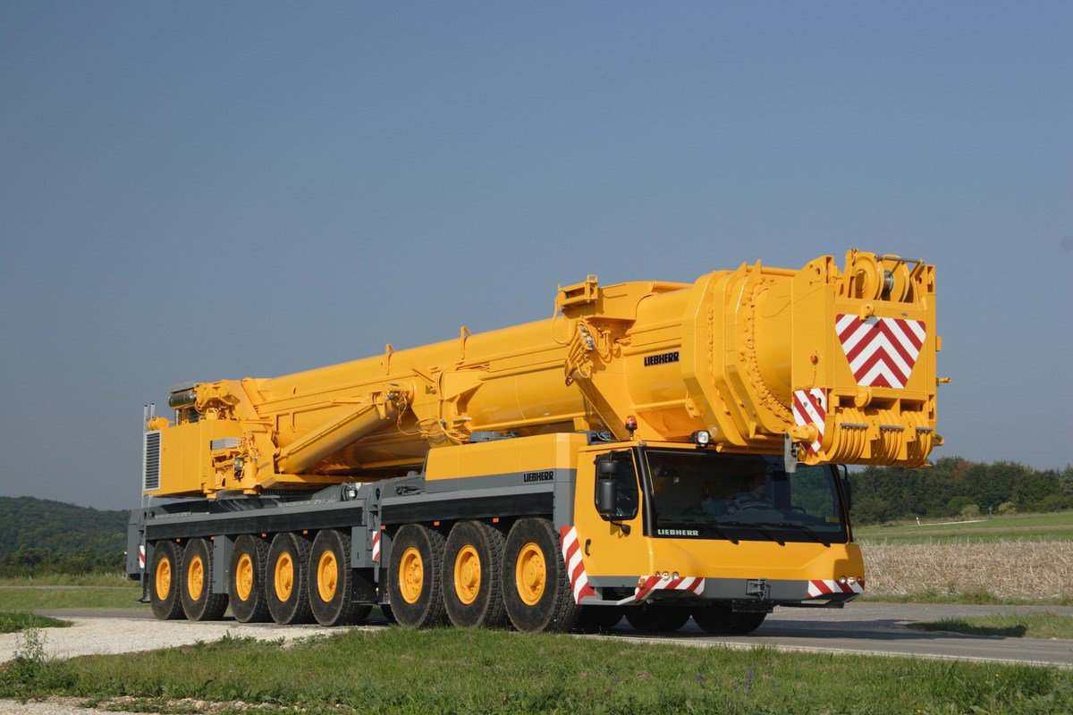 PlanetCranes's tweet photo. LIEBHERR LTM1500-8.1 WITH 84M BOOM / SUPER LIFT https://t.co/wiNjhfmWK6 2011 #liebherr #cranesforsale #luffing 91M #flyjib 63M #lifting #A1 https://t.co/FOcFcV1pYY