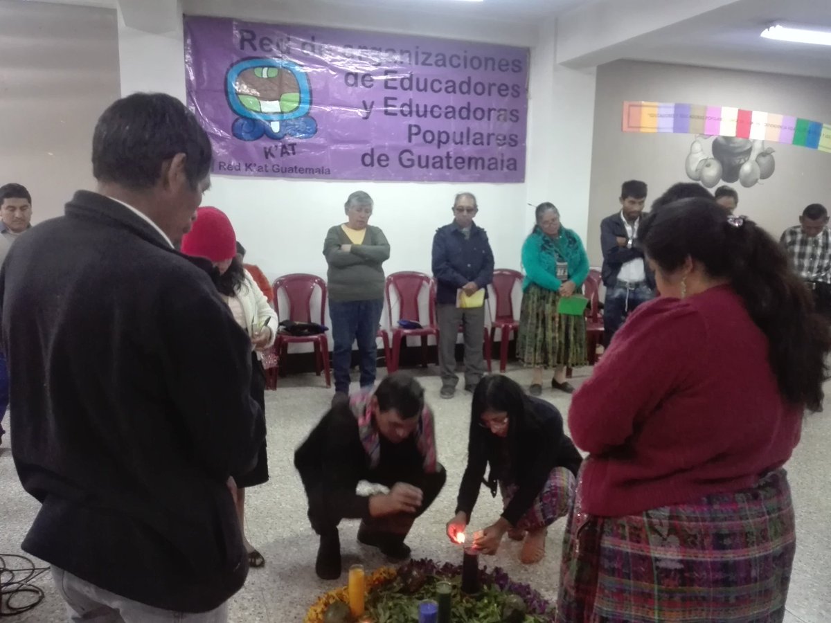 UVOCGUATE's tweet photo. Educadores y educadoras populares conocen, ejercen y defienden la vida, los territorios y los derechos #RedKat #Encuentro #Chimaltenango #Guatemala https://t.co/SGNA6xyDAt