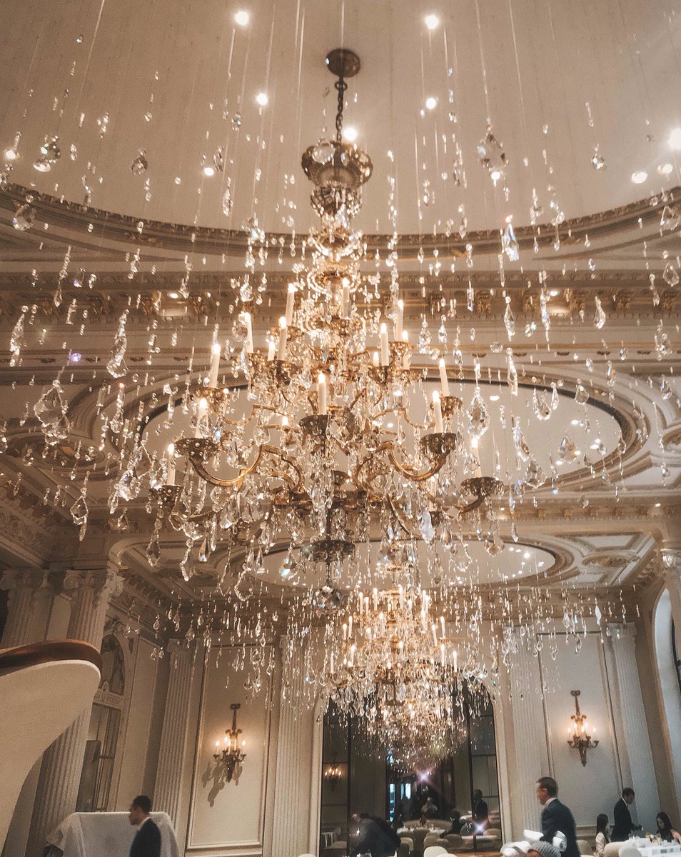cristimusacchio's tweet photo. Wake me up if I'm dreaming! Had the most beautiful brunch with @MarcBeauty ✨ https://t.co/r1Ts5fGz0R