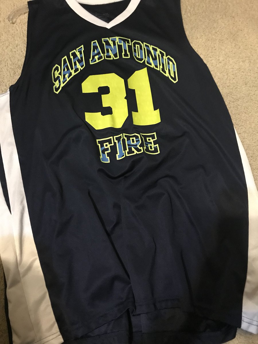 RFatheree's tweet photo. #IT GAME DAY🏀TODAY FOR THE SAN ANTONIO FIRE HEAT GAME ON LETS GET A W GO FIER🔥#TemeWork AND THIS IS THE UNIFORM WE GOING TO HAVE ON TONIGHT https://t.co/ZTsOzzdZZ6