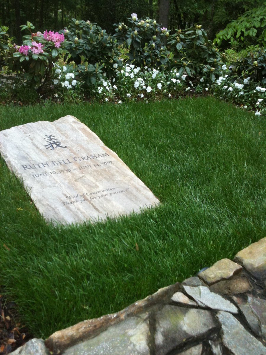 michael_spell's tweet photo. From my visit a few years back to the Billy Graham Library in Charlotte, NC...the space where #BillyGraham will be laid to rest today next to his bride, Ruth.
“God loves you!” #BillyGraham https://t.co/RIOZ9SOOWk