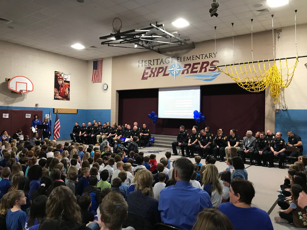 HeritageDCSD's tweet photo. Heritage Elementary would like to thank the members of our local law enforcement who joined us this morning for a heartfelt "Back the Blue" assembly honoring their service and sacrifice. #heritagebackstheblue #hertiageexplorers @dcsheriff https://t.co/XZdLaEJYDT