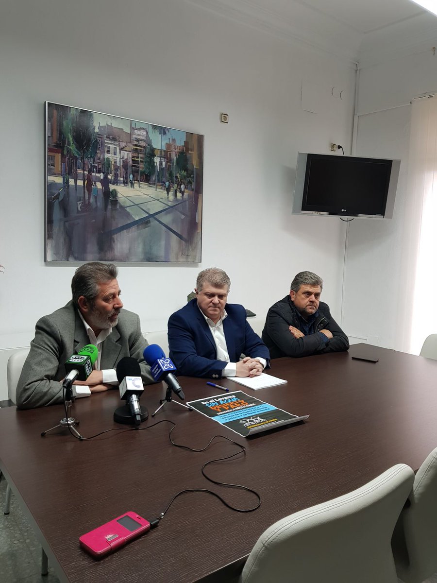 Seguimos informando y haciendo un llamamiento a la asistencia a la manifestación del próximo día 7 en Madrid. Hoy junto al @CalasparraAyto y los regantes de la zona. #SinAguaDesiertoyParo