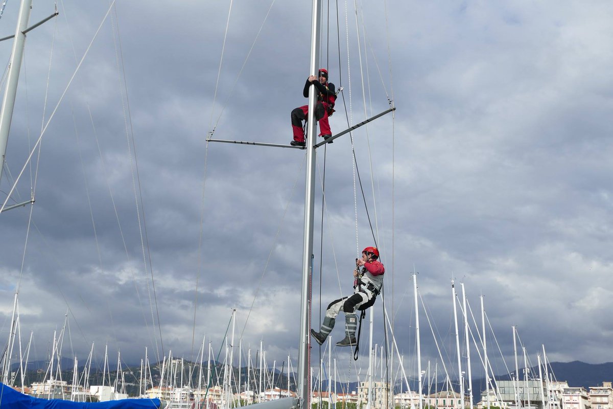 KongUSA's tweet photo. KONG equipment isn't just for on-land jobs and activities. Many KONG at-sea and on-board applications as well! ππβοΈ #safety #SafetyFirst #yachtlife #yachting ##boating #Equipment #carabiner #harness #boatwork #mastwork https://t.co/gZzwVSjwA5