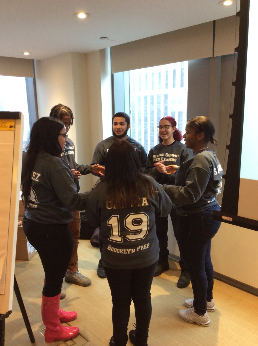 CamilleKinlock's tweet photo. Thank you @vallejo_ann for bringing out your scholars! #PeerForward https://t.co/x8oDeileNq