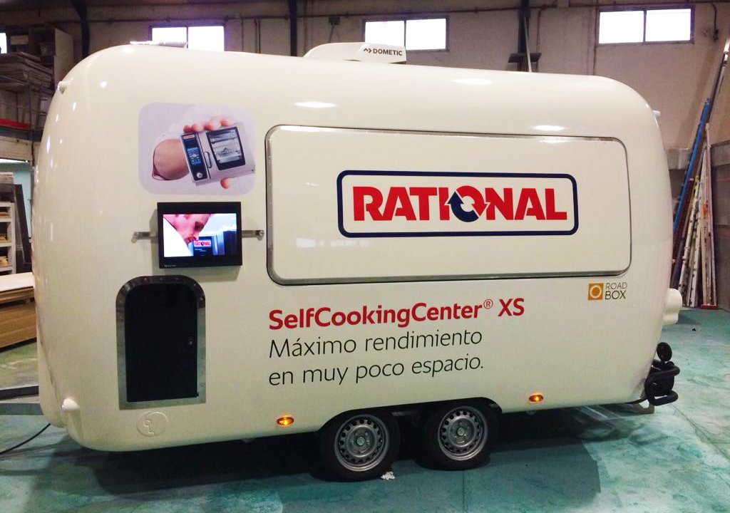 RATIONAL_AG's tweet photo. Todo listo y preparado para el Food Truck Forum de Bilbao gracias a de @RoadBox. ¡Nada es imposible con el SelfCookingCenter XS! Descarga aquí tus entradas: https://t.co/x7IsnweRsU https://t.co/Ml3gaxUOxW