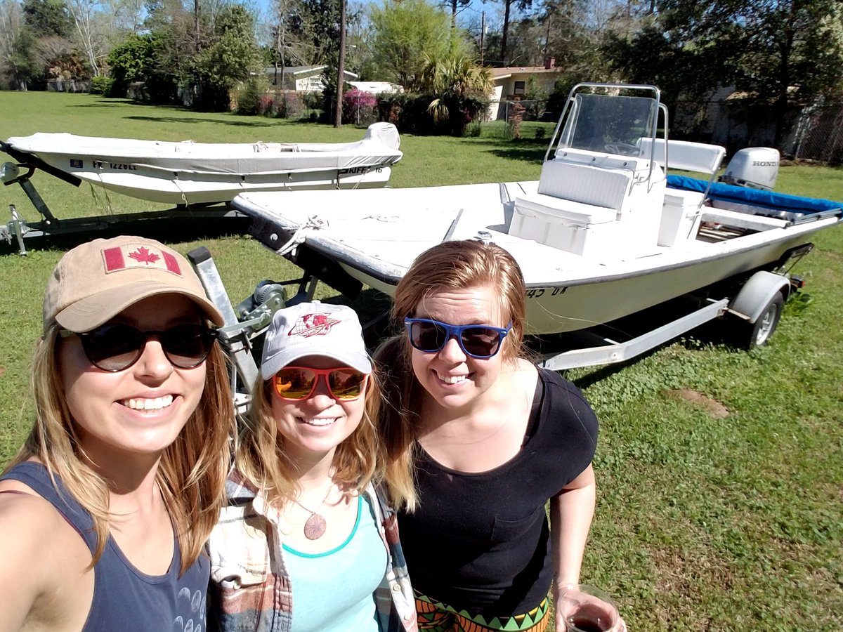 RassterLab's tweet photo. #Teamseagrass is spending #fieldworkfriday planning to give our a dive boat much needed makeover #rassterlab @JennMcHenry @splboyle @ZissouInternUM https://t.co/qRLD9iCKFA