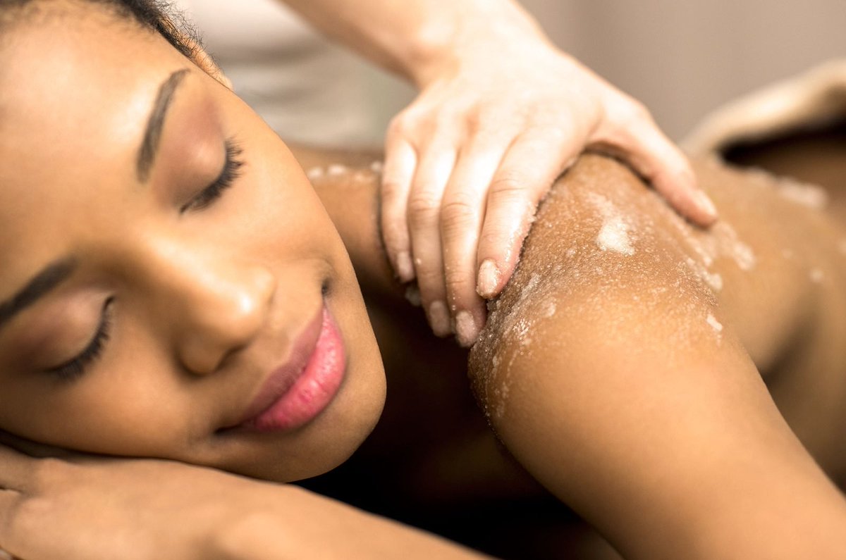 Check out our range of #body #scrubs, #wraps and #infusions.
bit.ly/2EnEnUh