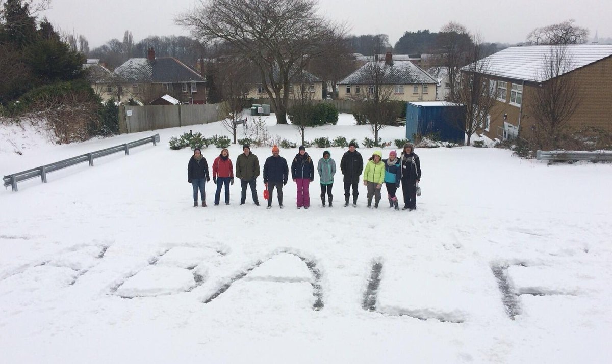 cardiffcouncil's tweet photo. Here are our amazing health and social care &amp; YOS staff who made it to their nearest Community Mental Health Team in Gabalfa to make sure our vital mental health service has kept running. #workingforyou https://t.co/vEaoo2Srud