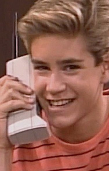 RadioActive_Ele's tweet photo. There’s so much love &amp; nostalgia for the ’90s going around that we want to play too! Was this your 1st #cellphone? #ZackMorris rocked it out on #SavedbytheBell almost 20 years ago! If you're still carrying this around, it's time for an upgrade: 440-632-1601 (for better options)! https://t.co/npdDukKPGG