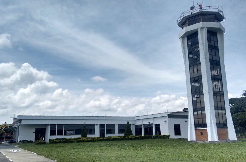 TorreElDorado's tweet photo. . @VivaColombiaco quiere revivir al @AeroCartago https://t.co/9ZVkLGz6qD https://t.co/mgXMmJL28F