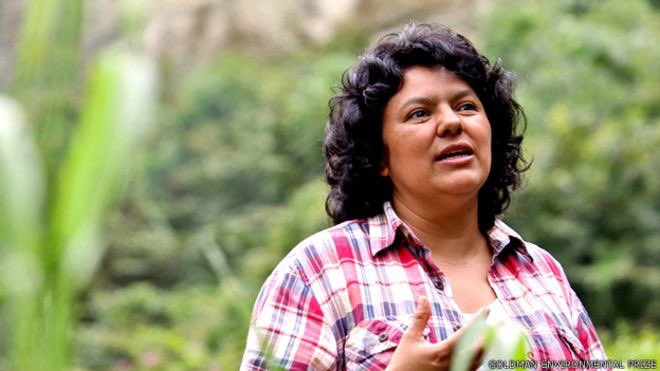 manubenas's tweet photo. Hoy se cumplen 2 años de su asesinato.
Berta Cáceres: “La defensa del medio ambiente es antipatriarcal”  https://t.co/pgNA5nULMa por Flor Goldsman @petalosoy @pikaramagazine #BertaCáceres #Defensoras https://t.co/76VJJzXdlz